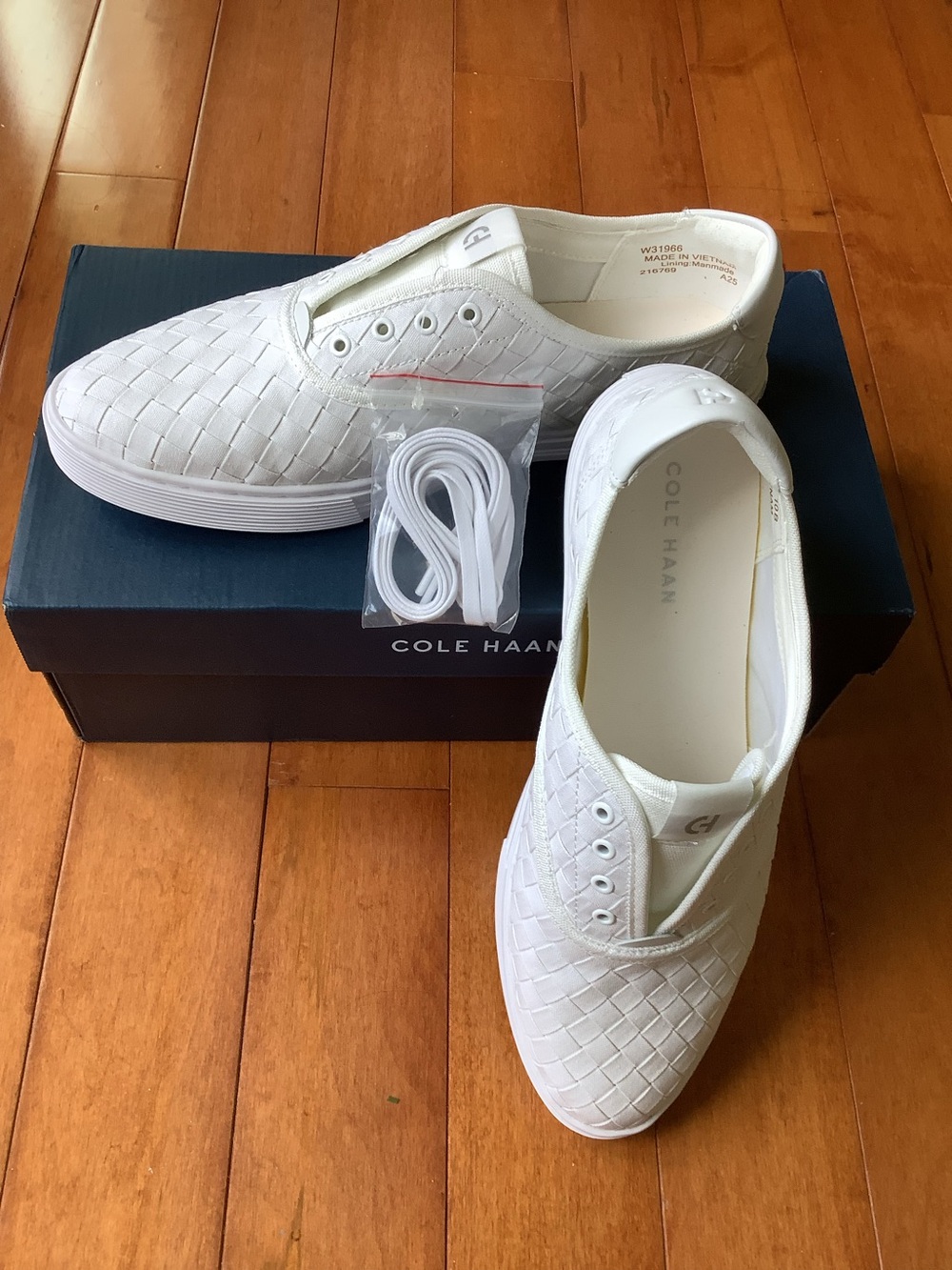 Cole Haan GrandPro Harbor Sneakers 10 NEW